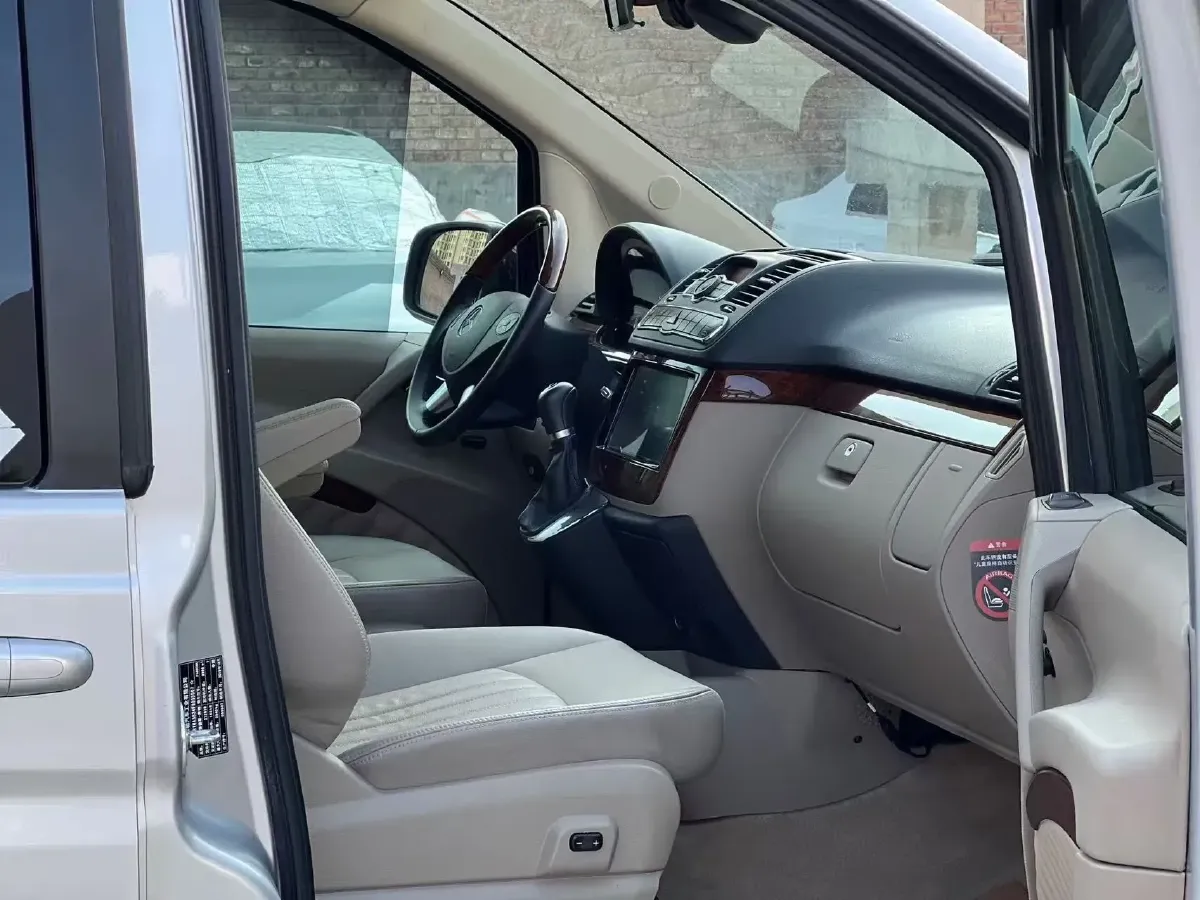 2015 Mercedes-Benz Viano 3.0L 224HP V6 5AT,autocango,china used car exporter,china ev exporter,chinese used car exporter,chinese used ev exporter