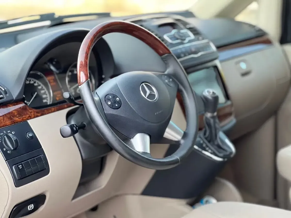 2015 Mercedes-Benz Viano 3.0L 224HP V6 5AT,autocango,china used car exporter,china ev exporter,chinese used car exporter,chinese used ev exporter