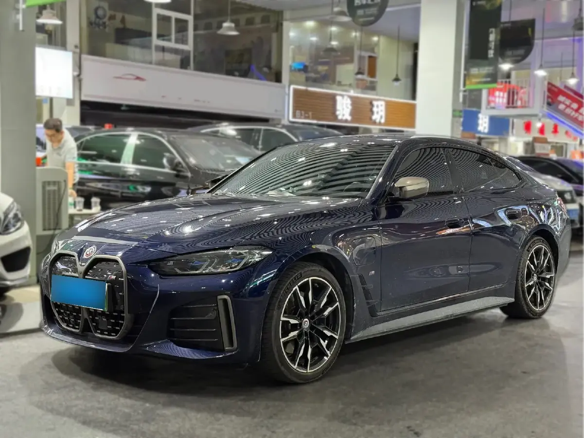 2022 BMW i4 BEV 83.9KWH