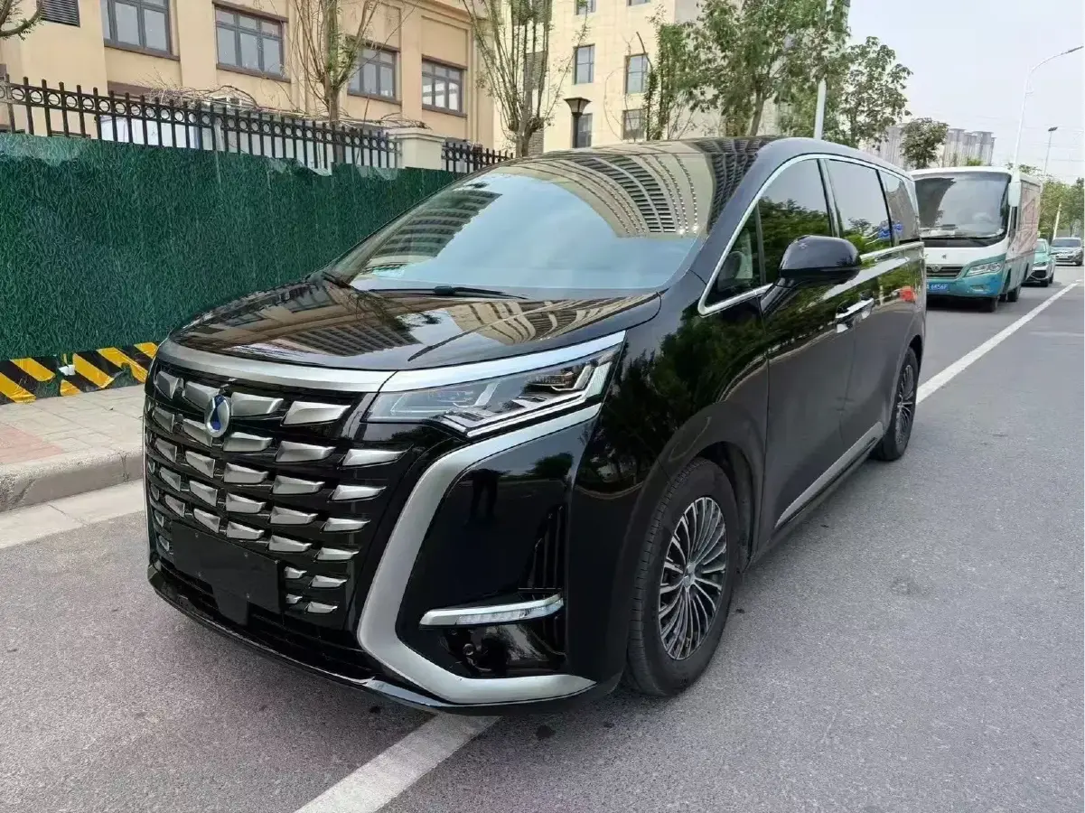 2024 Denza D9 1.5T 139HP L4 E-CVT PHEV 40KWH