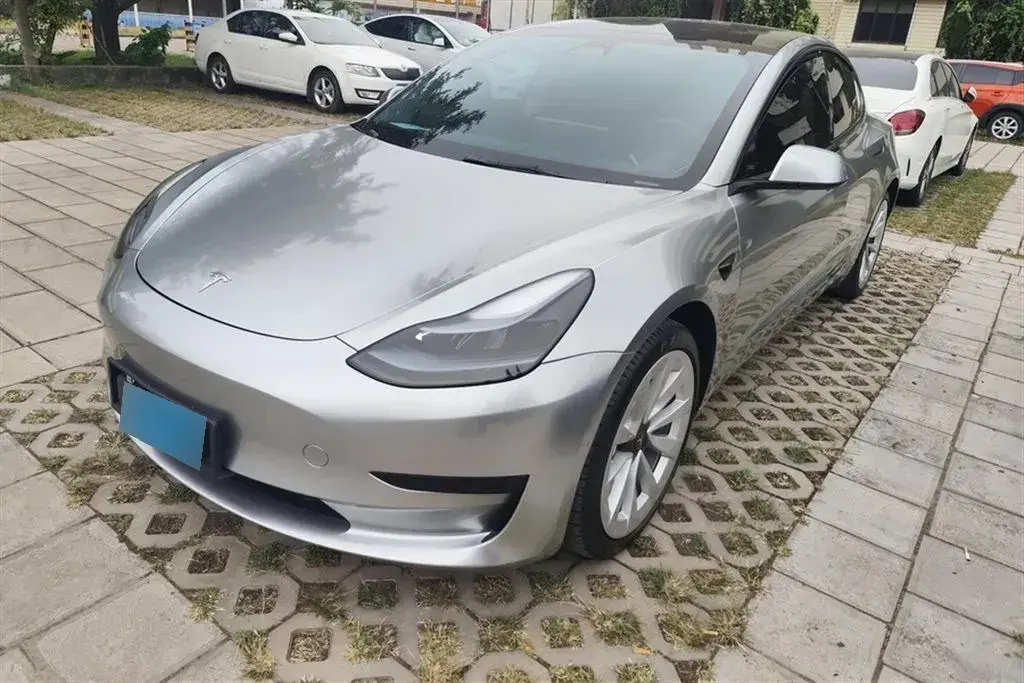 2022 Tesla Model 3 BEV 60KWH