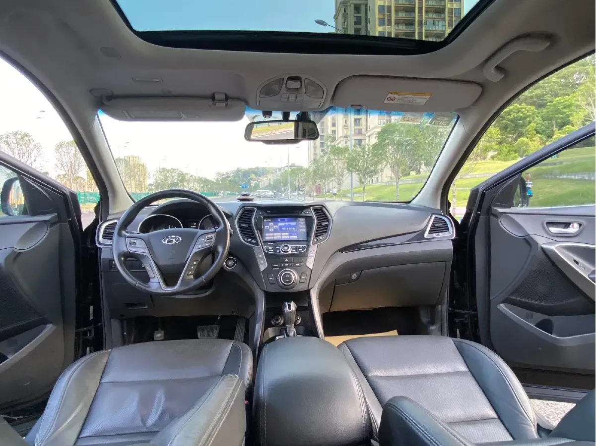 2013 Hyundai Grand SantaFe 3.0L 264HP V6 6AT,autocango,china used car exporter,china ev exporter,chinese used car exporter,chinese used ev exporter