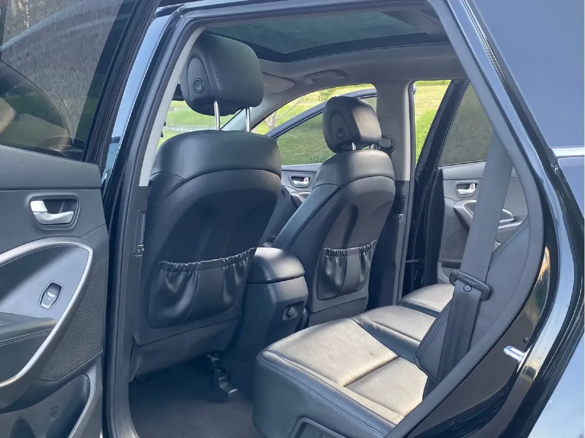 2013 Hyundai Grand SantaFe 3.0L 264HP V6 6AT,autocango,china used car exporter,china ev exporter,chinese used car exporter,chinese used ev exporter