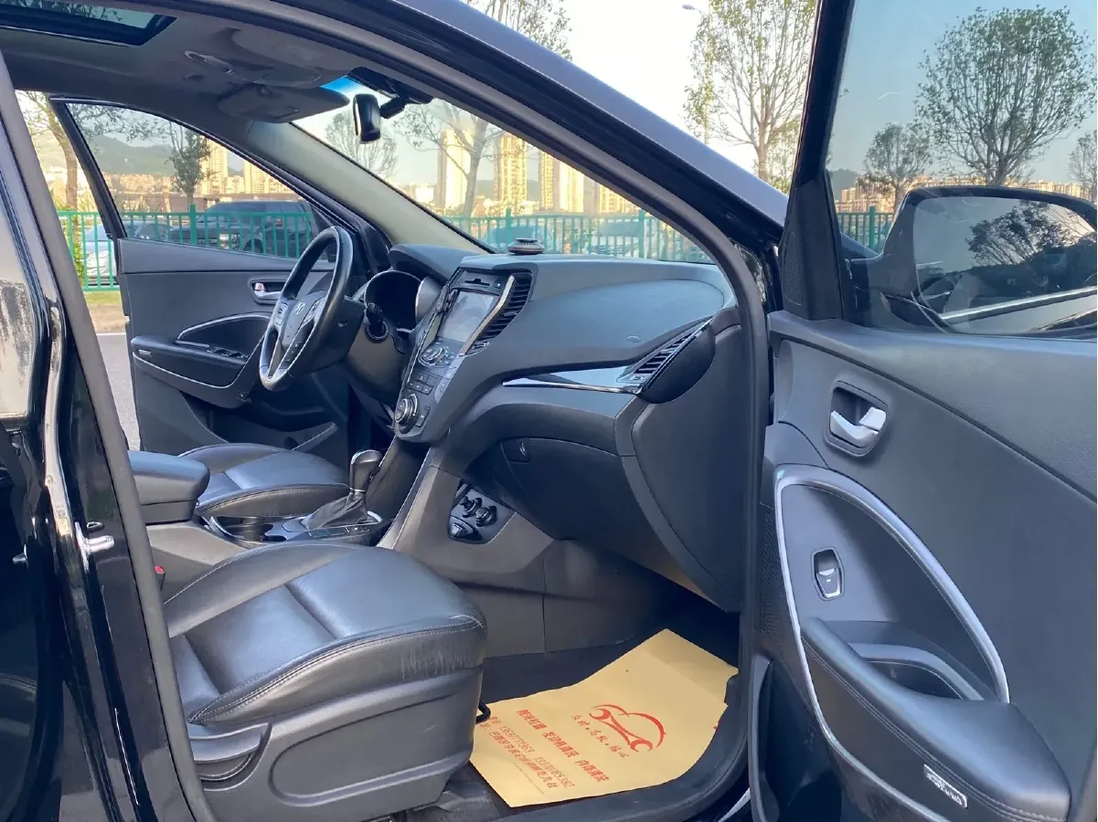 2013 Hyundai Grand SantaFe 3.0L 264HP V6 6AT,autocango,china used car exporter,china ev exporter,chinese used car exporter,chinese used ev exporter