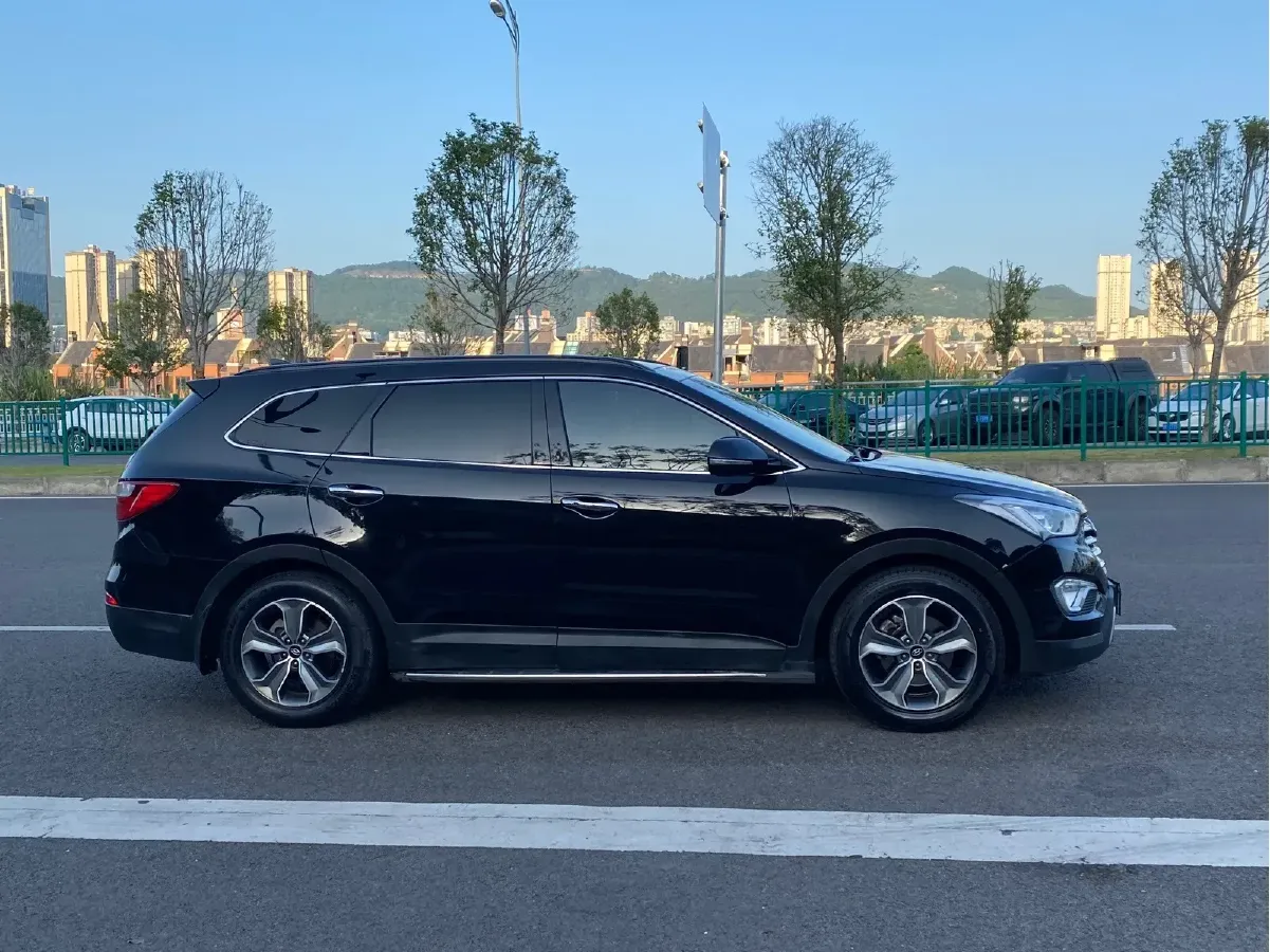 2013 Hyundai Grand SantaFe 3.0L 264HP V6 6AT,autocango,china used car exporter,china ev exporter,chinese used car exporter,chinese used ev exporter