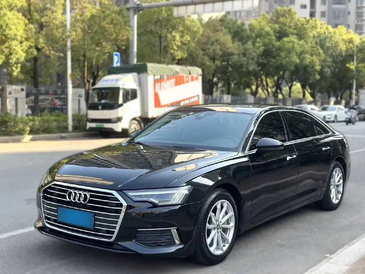 2020 Audi A6L 2.0T 190HP L4 7DCT