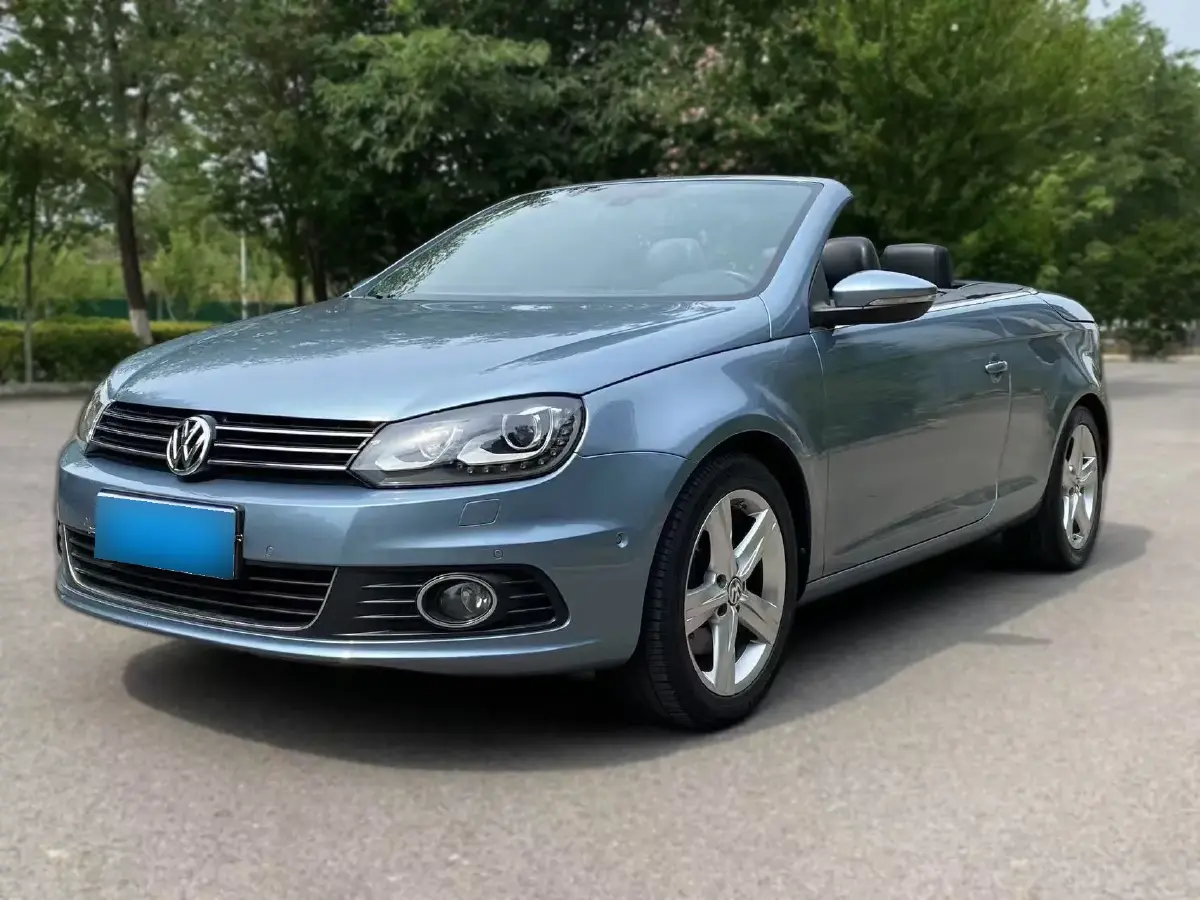 2011 Volkswagen Eos 2.0T 211HP L4 6DCT