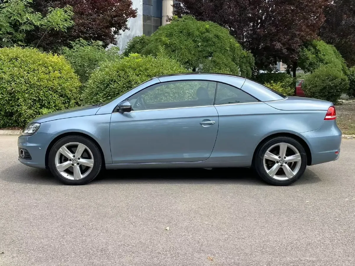 2011 Volkswagen Eos 2.0T 211HP L4 6DCT,autocango,china used car exporter,china ev exporter,chinese used car exporter,chinese used ev exporter