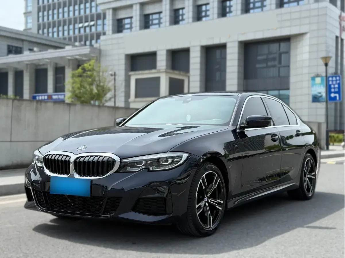 2022 BMW 3 Series 2.0T 184HP L4 8AT