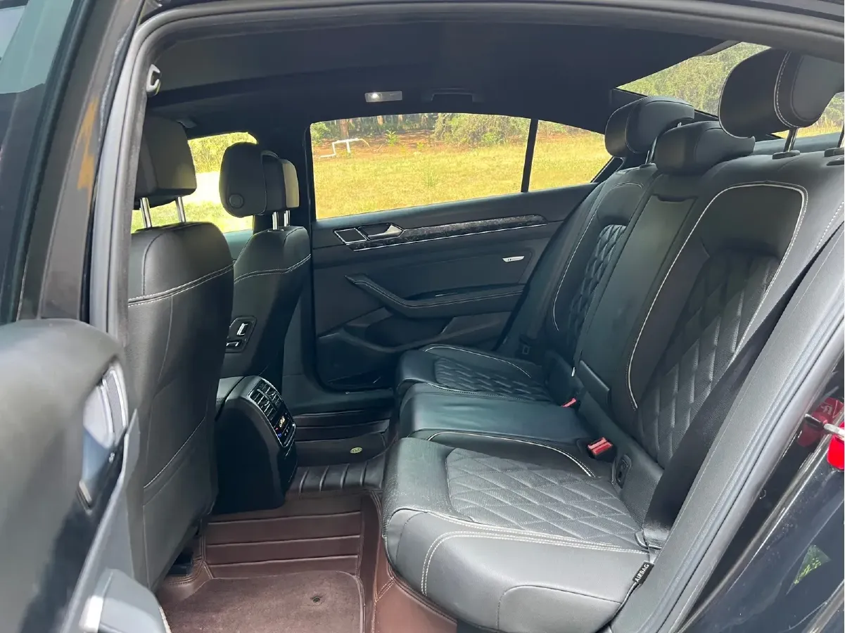 2020 Volkswagen Magotan GTE 1.4T 150HP L4 6DCT PHEV 13KWH,autocango,china used car exporter,china ev exporter,chinese used car exporter,chinese used ev exporter