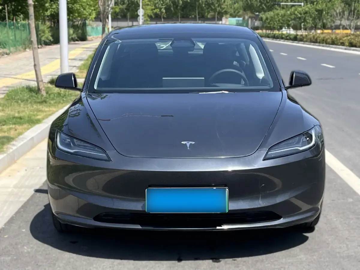 2023 Tesla Model 3 BEV 60KWH