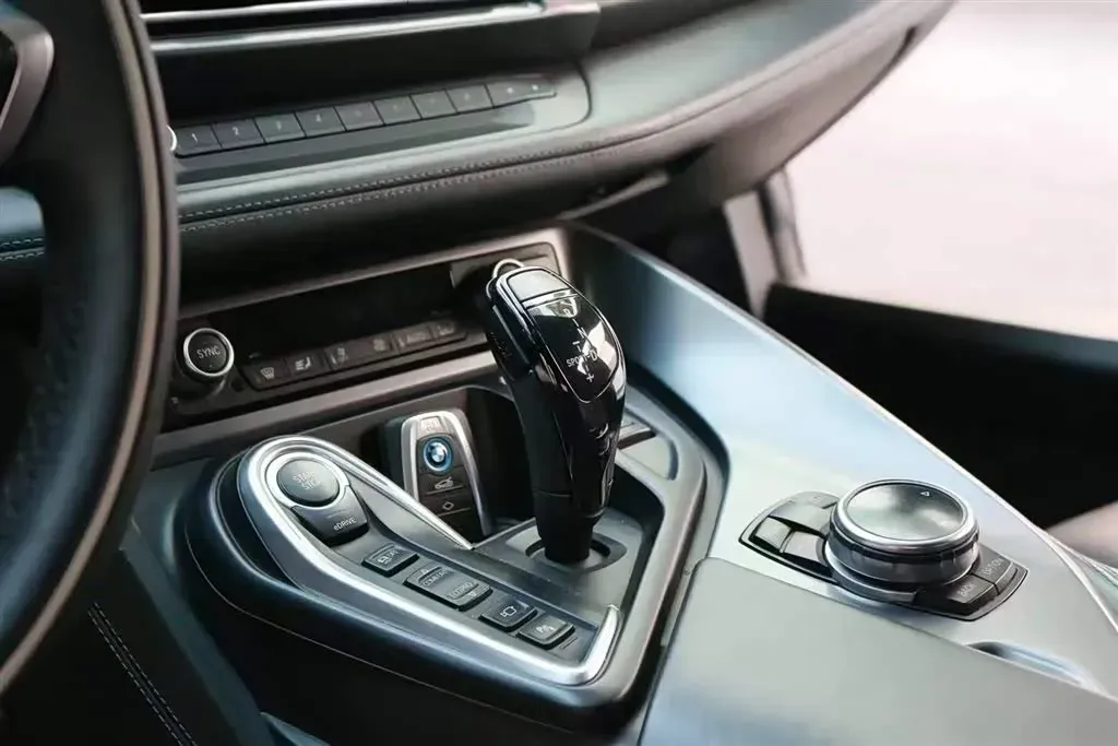 2014 BMW i8 1.5T 231HP L3 6AT PHEV 7.1KWH,autocango,china used car exporter,china ev exporter,chinese used car exporter,chinese used ev exporter