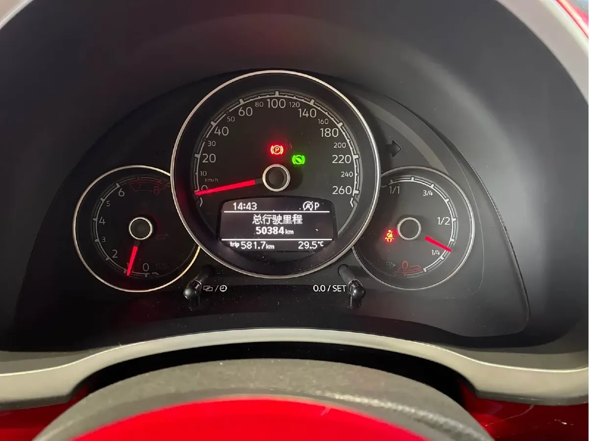 2017 Volkswagen Beetle 1.2T 105HP L4 7DCT,autocango,china used car exporter,china ev exporter,chinese used car exporter,chinese used ev exporter