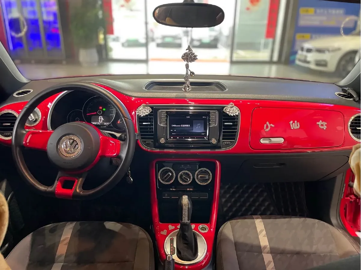 2017 Volkswagen Beetle 1.2T 105HP L4 7DCT,autocango,china used car exporter,china ev exporter,chinese used car exporter,chinese used ev exporter