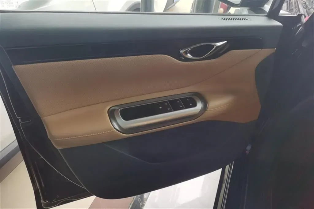 2024 GAC Trumpchi E8 2.0L 140HP L4 2DHT PHEV 25.57KWH,autocango,china used car exporter,china ev exporter,chinese used car exporter,chinese used ev exporter