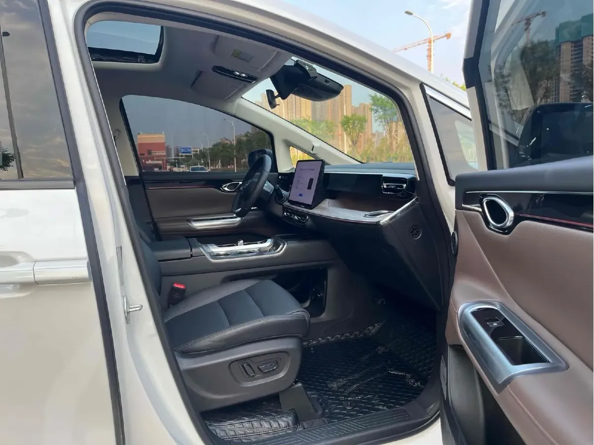 2024 GAC Trumpchi E8 2.0L 140HP L4 2DHT PHEV 25.57KWH,autocango,china used car exporter,china ev exporter,chinese used car exporter,chinese used ev exporter