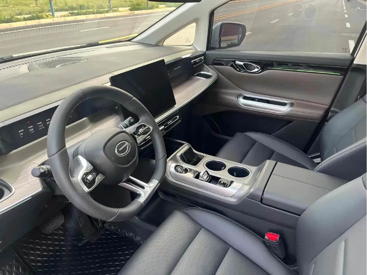 2024 GAC Trumpchi E8 2.0L 140HP L4 2DHT PHEV 25.57KWH,autocango,china used car exporter,china ev exporter,chinese used car exporter,chinese used ev exporter