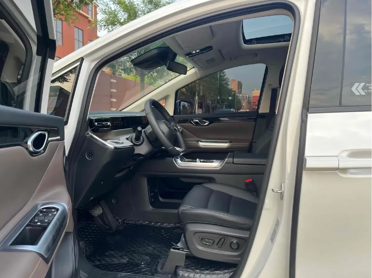 2024 GAC Trumpchi E8 2.0L 140HP L4 2DHT PHEV 25.57KWH,autocango,china used car exporter,china ev exporter,chinese used car exporter,chinese used ev exporter