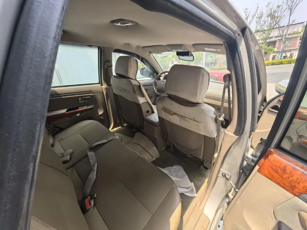 2010 Haval H3 2.0L 122HP L4 5MT,autocango,china used car exporter,china ev exporter,chinese used car exporter,chinese used ev exporter