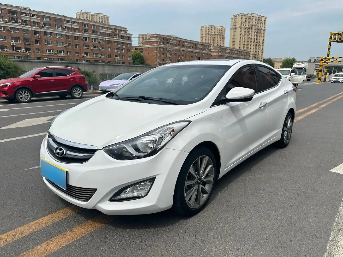 2015 Hyundai Elantra 1.6L 128HP L4 6AT