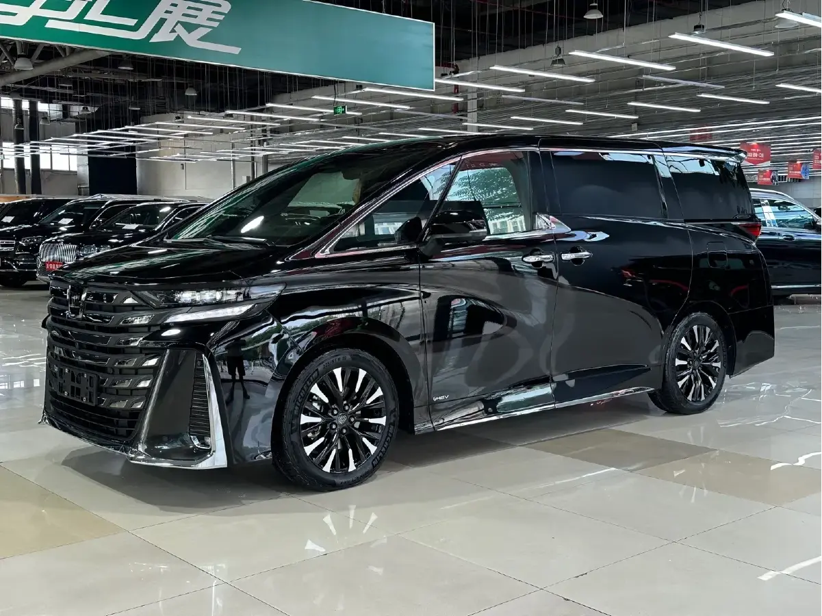2024 Toyota Vellfire 2.5L 190HP L4 E-CVT Hybrid
