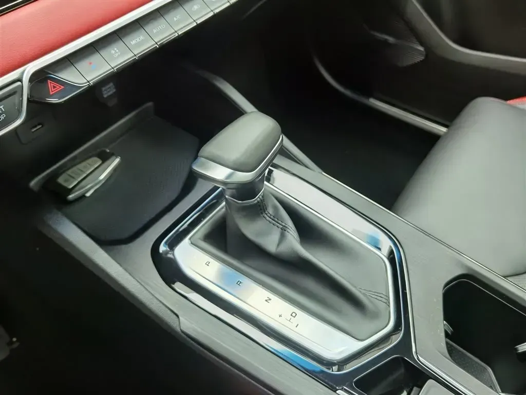 2021 Geely Emgrand S 1.4T 141HP L4 CVT,autocango,china used car exporter,china ev exporter,chinese used car exporter,chinese used ev exporter