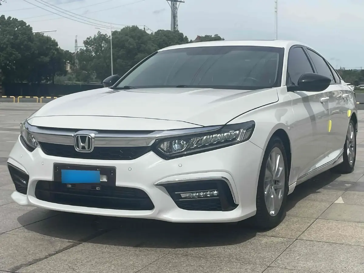 2019 Honda Inspire 1.5T 194HP L4 CVT