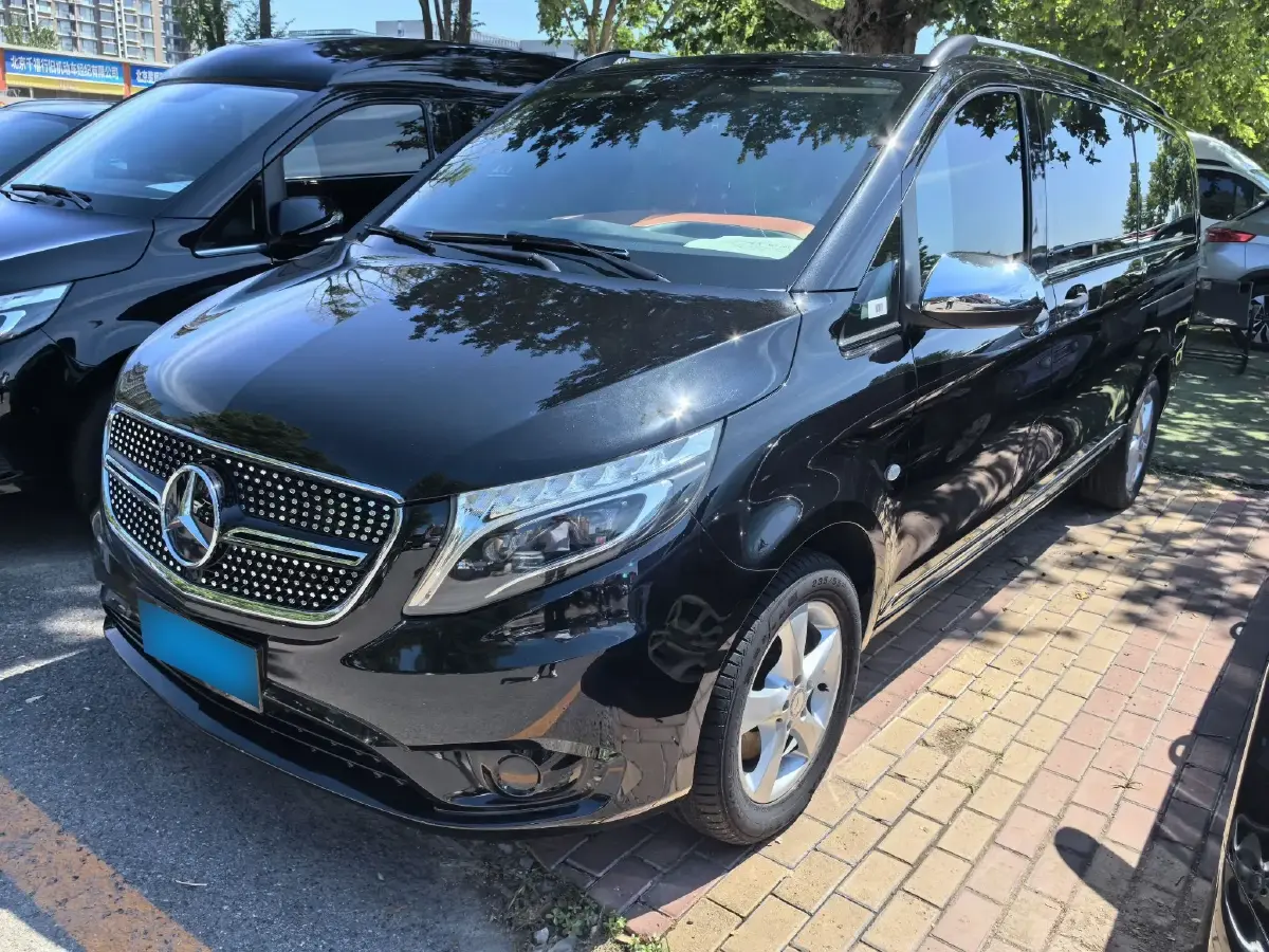 2016 Mercedes-Benz Vito 2.0T 211HP L4 7AT