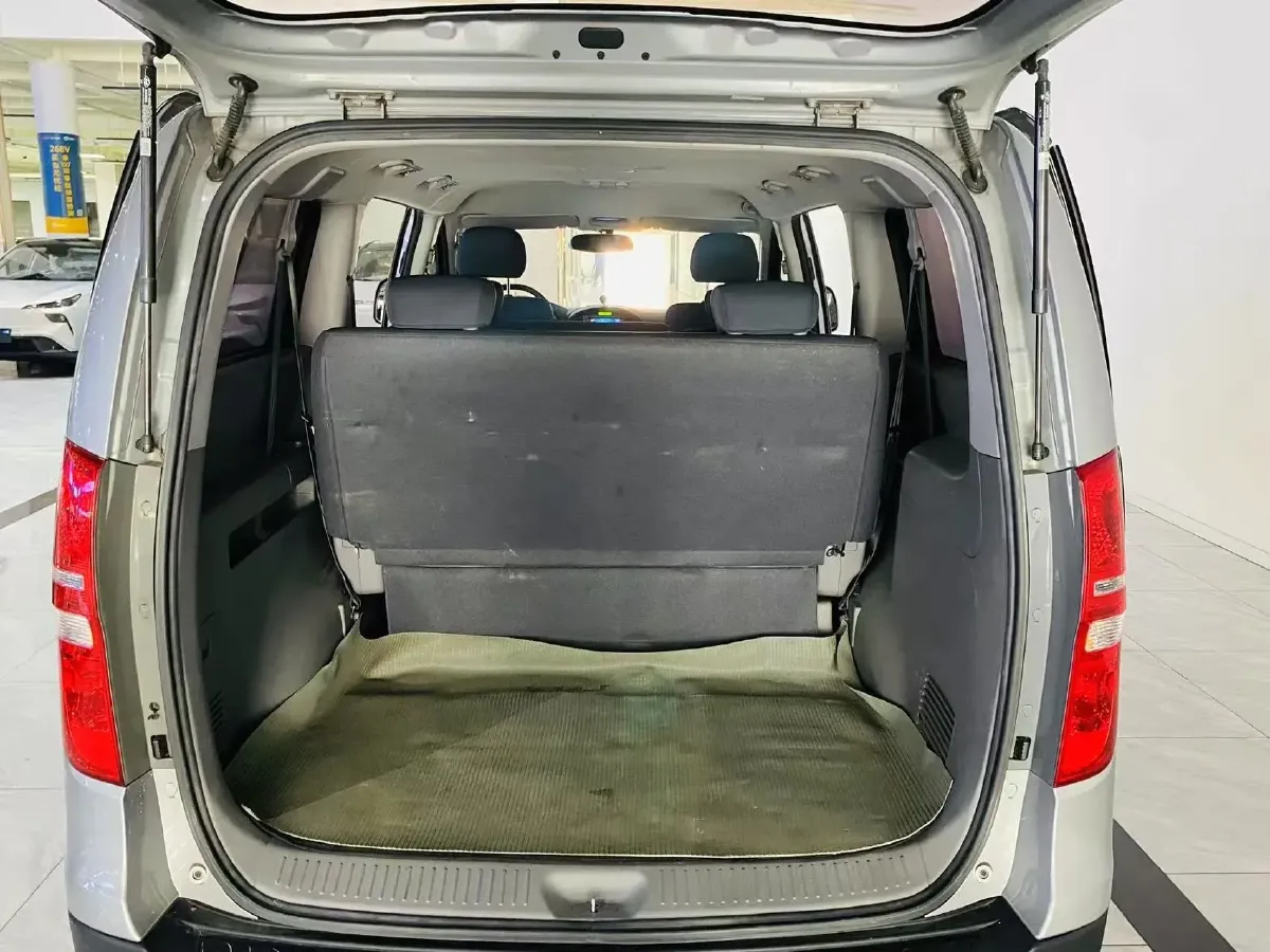 2011 Hyundai H-1 Wagon 2.4L 173HP L4 4AT,autocango,china used car exporter,china ev exporter,chinese used car exporter,chinese used ev exporter