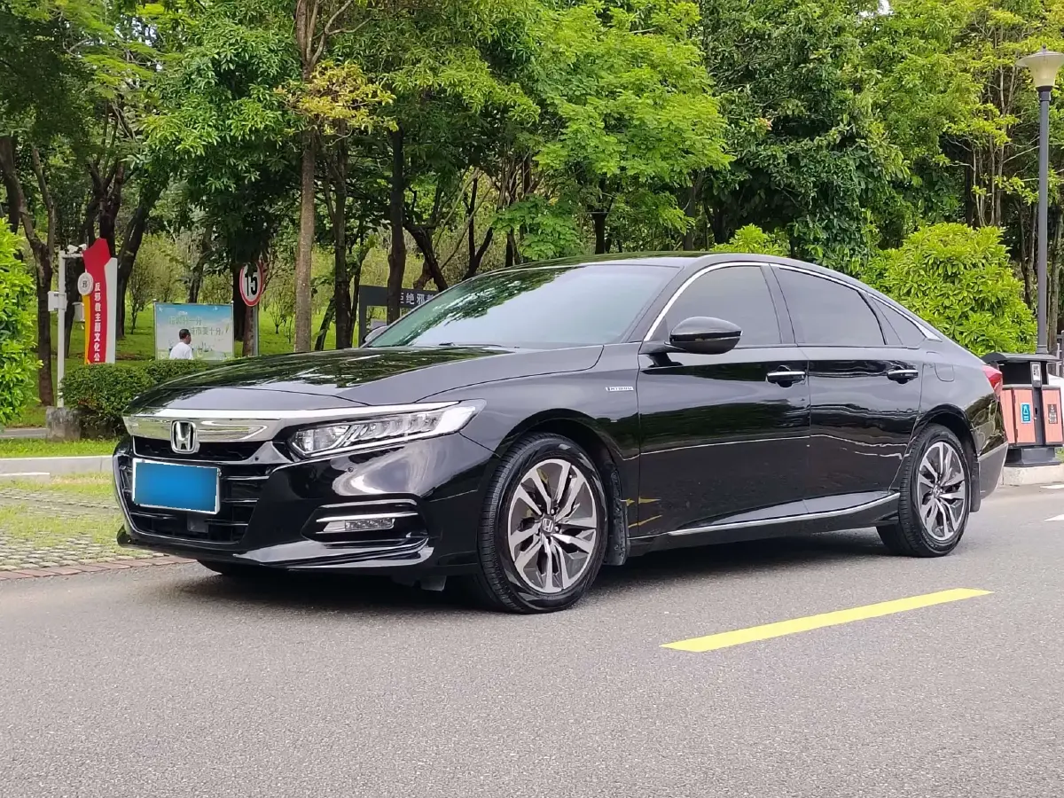2018 Honda Accord 2.0L 146HP L4 E-CVT Hybrid
