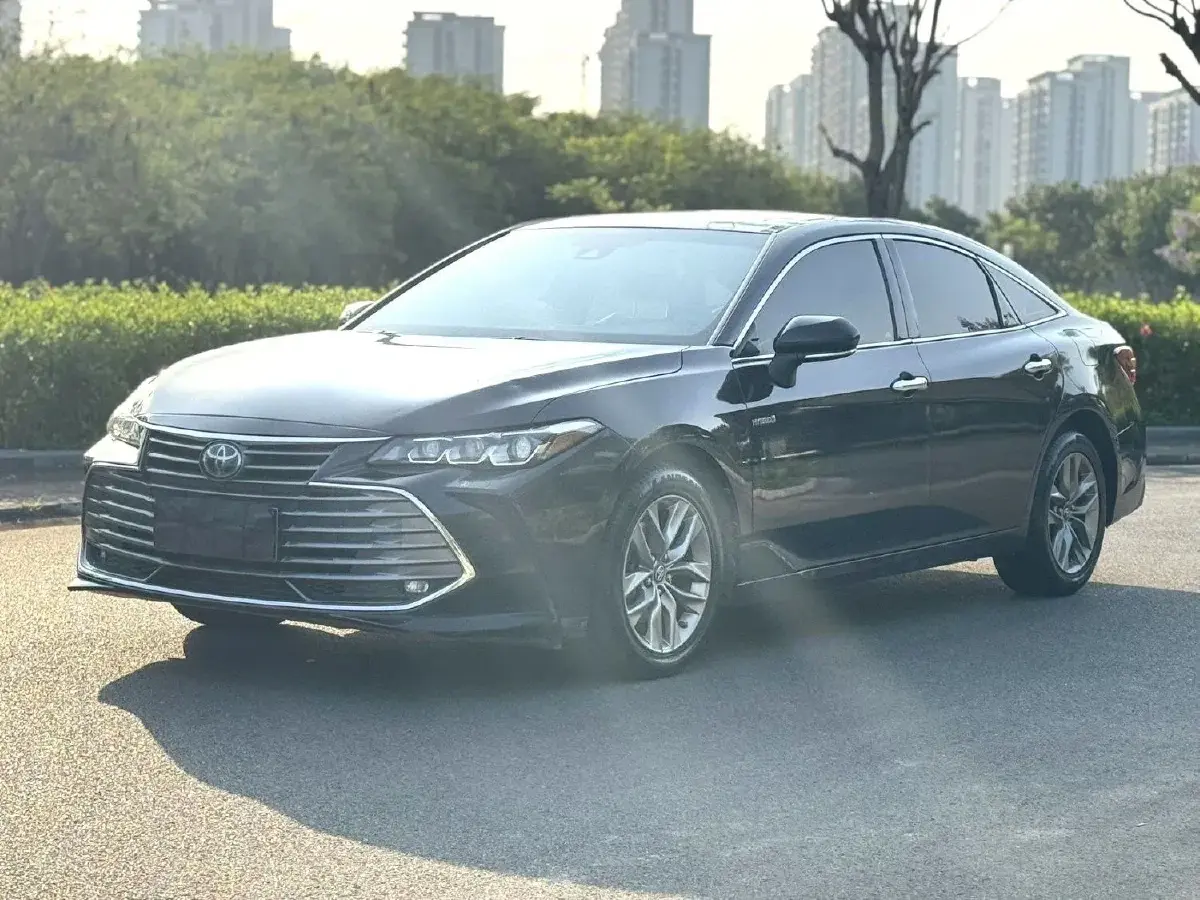 2019 Toyota Avalon 2.5L 178HP L4 E-CVT Hybrid