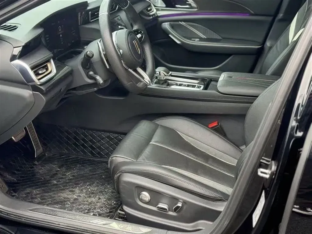 2024 HongQi H6 2.0T 252HP L4 8AT,autocango,china used car exporter,china ev exporter,chinese used car exporter,chinese used ev exporter