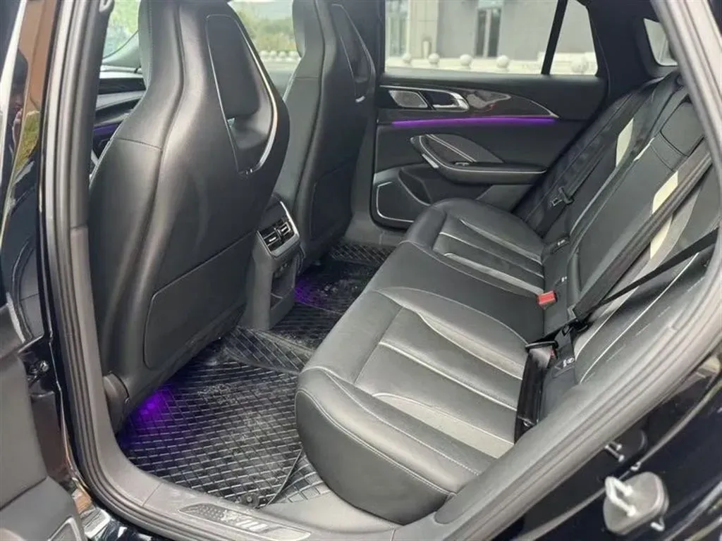 2024 HongQi H6 2.0T 252HP L4 8AT,autocango,china used car exporter,china ev exporter,chinese used car exporter,chinese used ev exporter