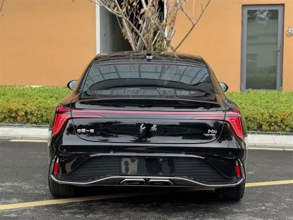 2024 HongQi H6 2.0T 252HP L4 8AT,autocango,china used car exporter,china ev exporter,chinese used car exporter,chinese used ev exporter