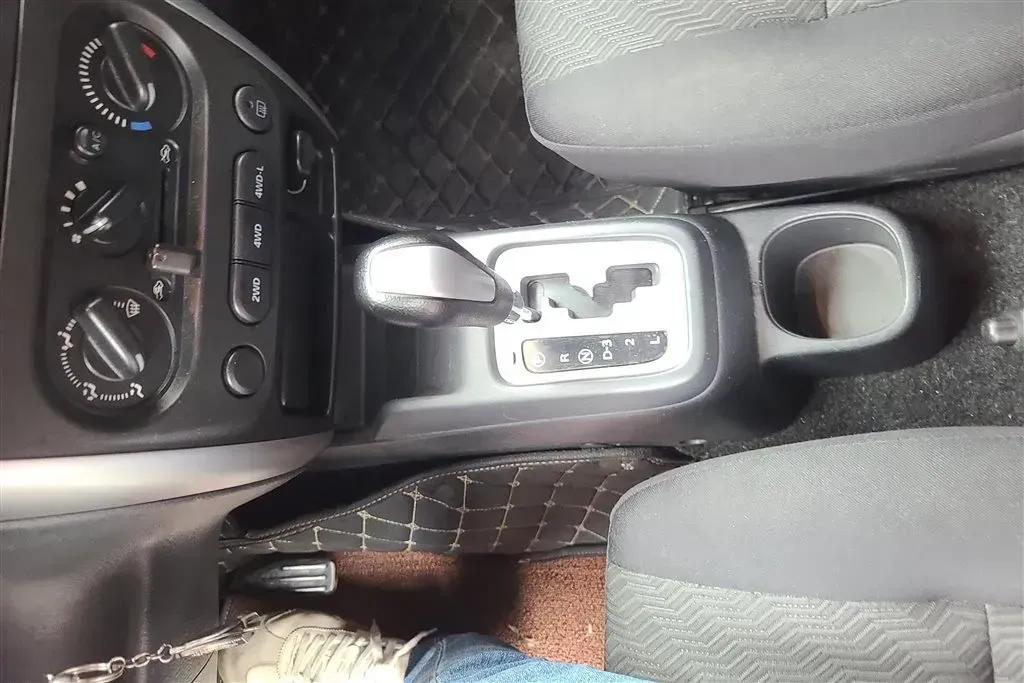 2012 Suzuki Jimny 1.3L 85HP L4 4AT,autocango,china used car exporter,china ev exporter,chinese used car exporter,chinese used ev exporter