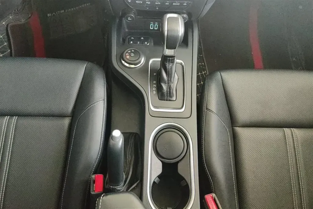 2020 Ford Everest 2.3T 275HP L4 10AT,autocango,china used car exporter,china ev exporter,chinese used car exporter,chinese used ev exporter