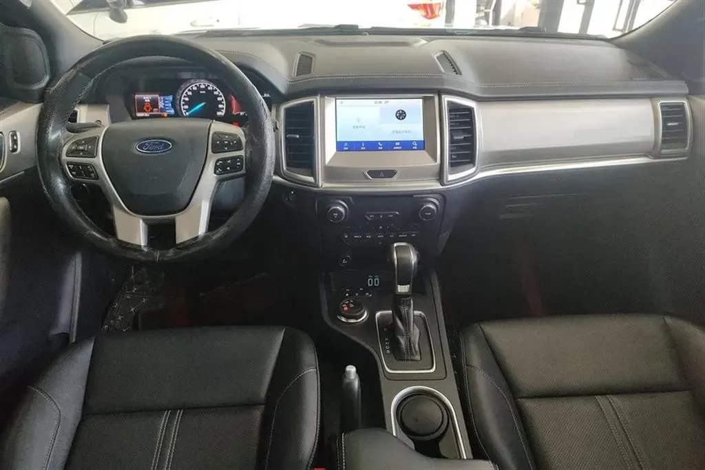2020 Ford Everest 2.3T 275HP L4 10AT,autocango,china used car exporter,china ev exporter,chinese used car exporter,chinese used ev exporter
