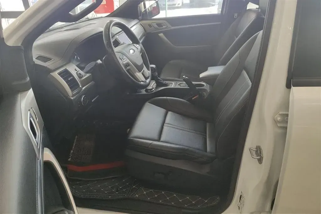 2020 Ford Everest 2.3T 275HP L4 10AT,autocango,china used car exporter,china ev exporter,chinese used car exporter,chinese used ev exporter