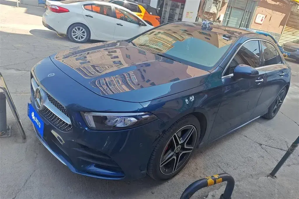 2019 Mercedes-Benz A Class 1.3T 163HP L4 7DCT