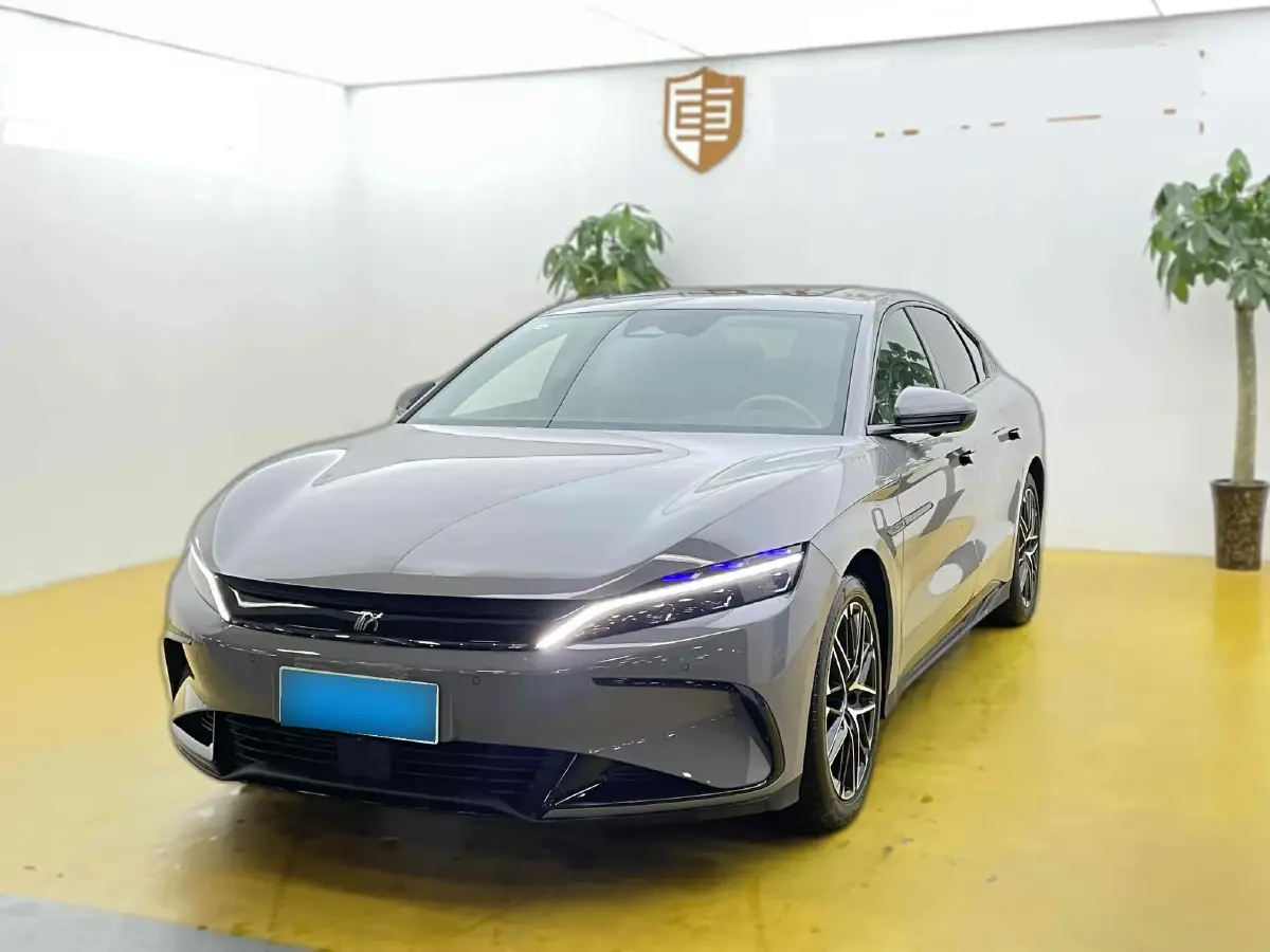 2025 BYD Han BEV 72KWH