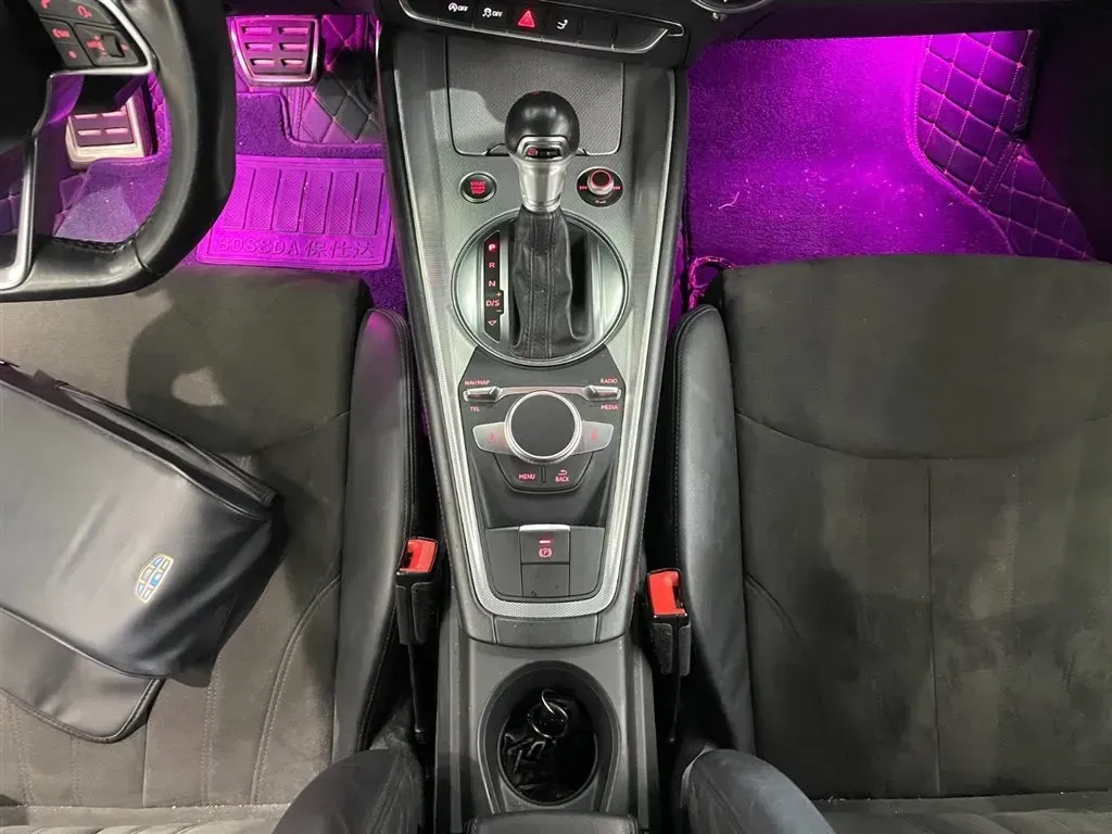 2015 Audi TT 2.0T 230HP L4 6DCT,autocango,china used car exporter,china ev exporter,chinese used car exporter,chinese used ev exporter