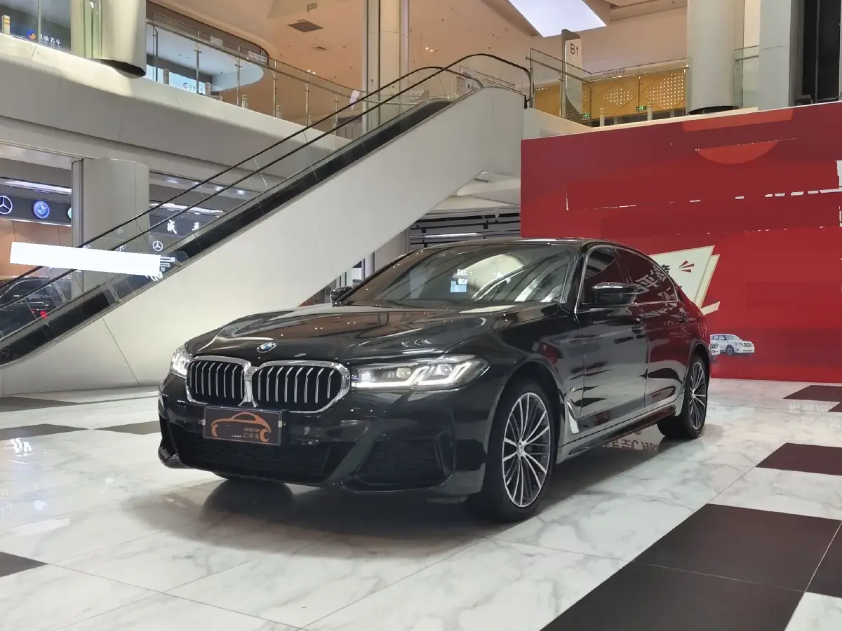 2023 BMW 5 Series 2.0T 245HP L4 8AT