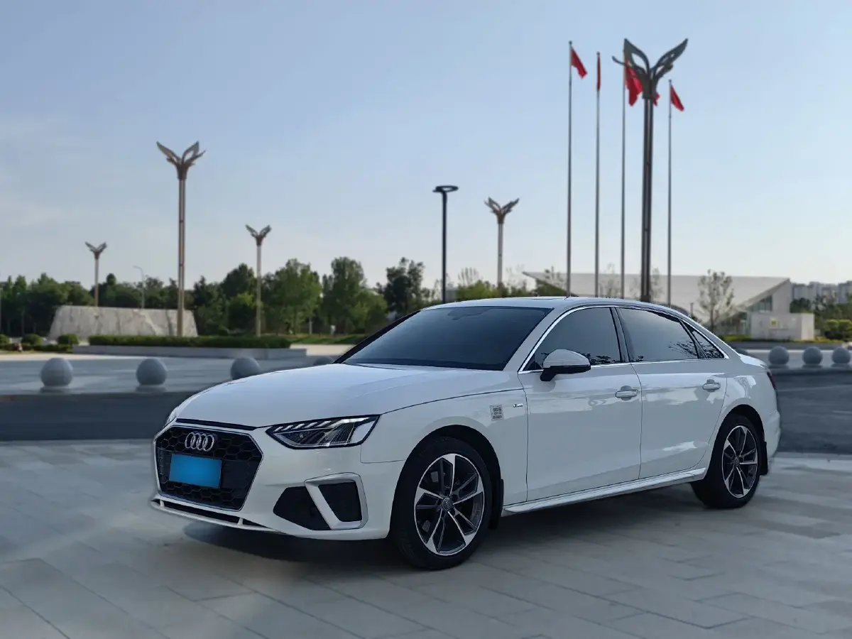 2020 Audi A4L 2.0T 190HP L4 7DCT