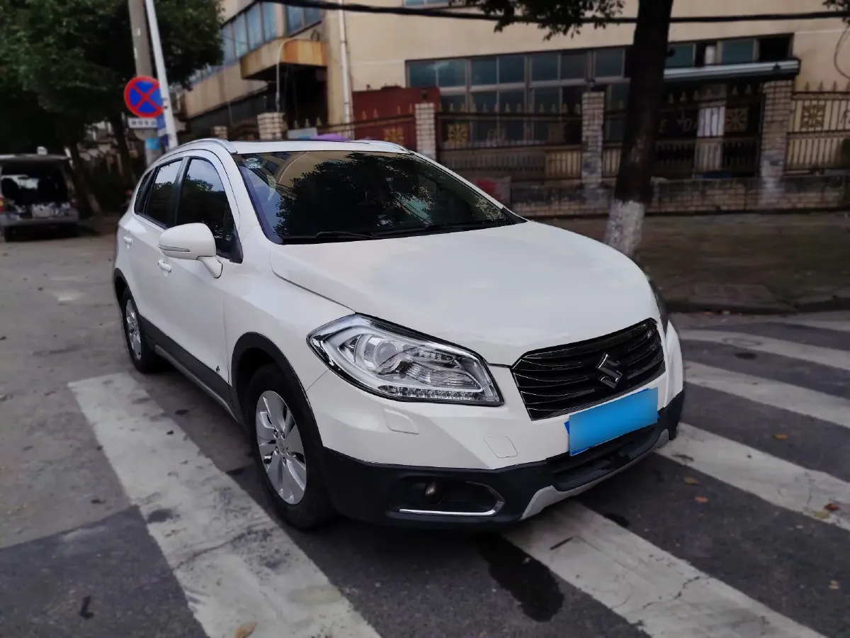 2014 Suzuki S-cross 1.6L 122HP L4 CVT,autocango,china used car exporter,china ev exporter,chinese used car exporter,chinese used ev exporter