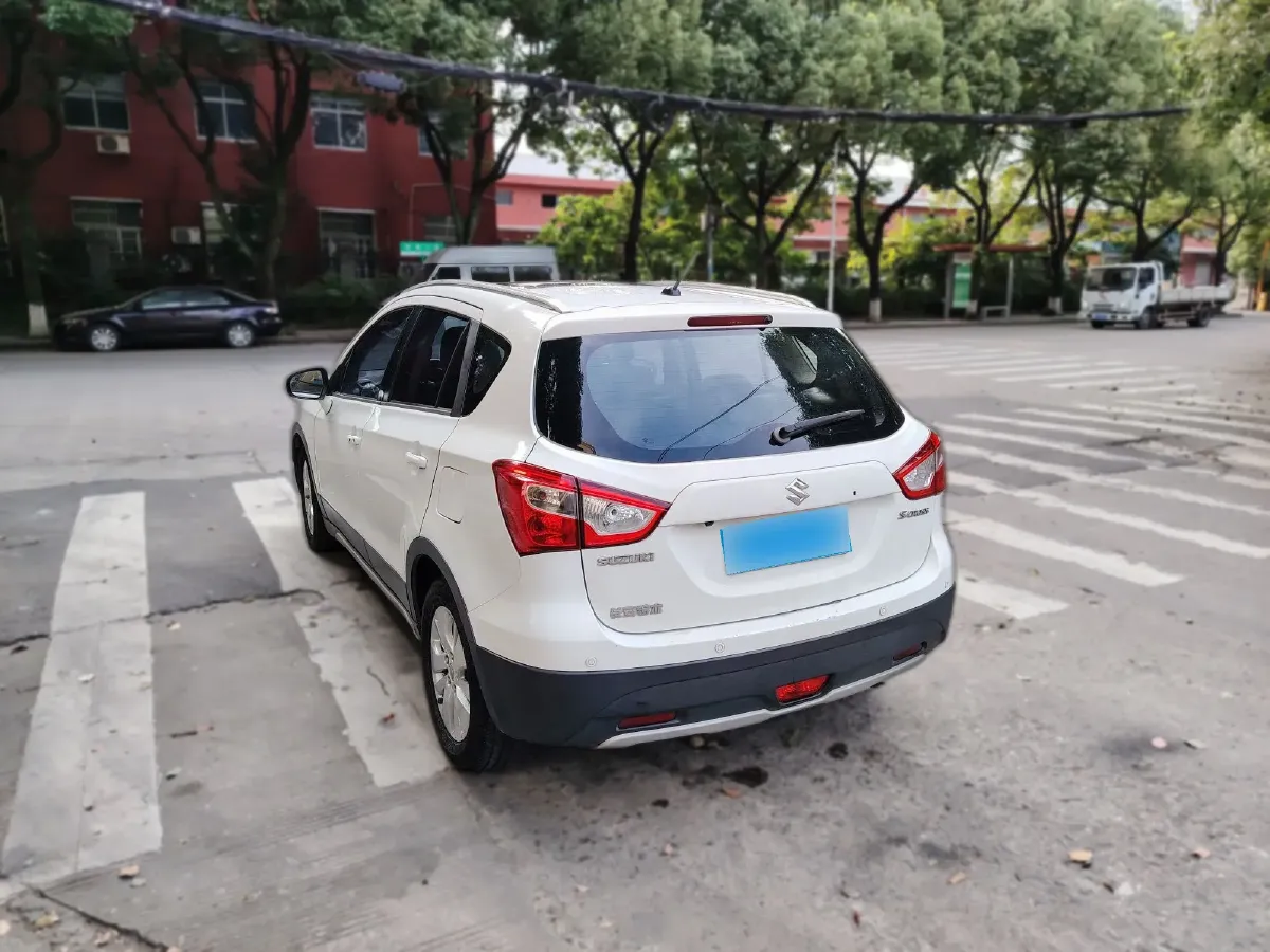 2014 Suzuki S-cross 1.6L 122HP L4 CVT,autocango,china used car exporter,china ev exporter,chinese used car exporter,chinese used ev exporter