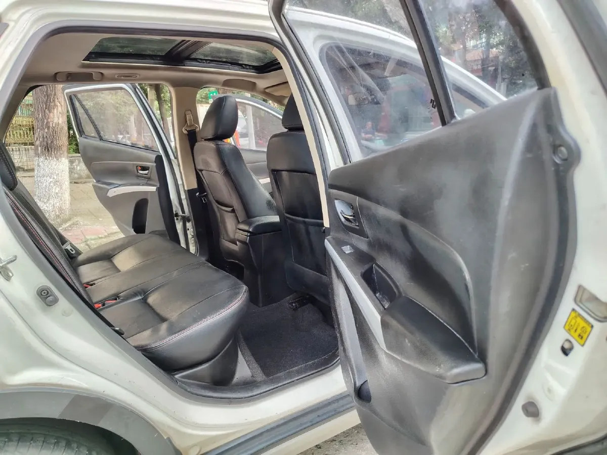 2014 Suzuki S-cross 1.6L 122HP L4 CVT,autocango,china used car exporter,china ev exporter,chinese used car exporter,chinese used ev exporter