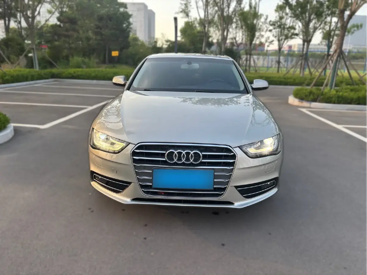 2015 Audi A4L 2.0T 180HP L4 CVT