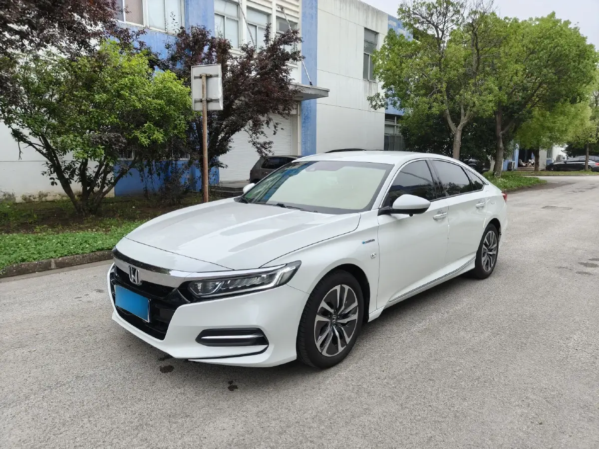 2018 Honda Accord 2.0L 146HP L4 E-CVT Hybrid