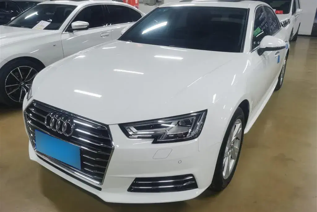 2018 Audi A4L 2.0T 190HP L4 7DCT