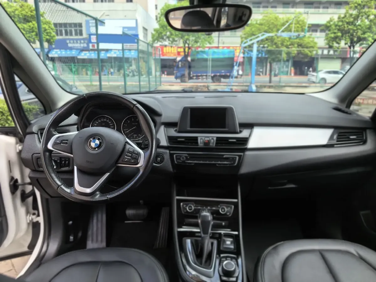 2015 BMW 2 Series SUV 1.5T 136HP L3 6AT,autocango,china used car exporter,china ev exporter,chinese used car exporter,chinese used ev exporter